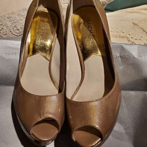 Michael kors peep toe pumps